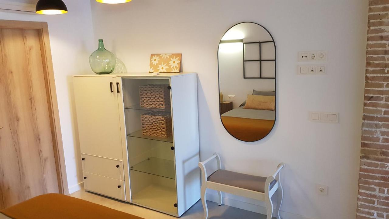 בוקאירנט Loft Mariola - Apartamento En El Centro Historico מראה חיצוני תמונה