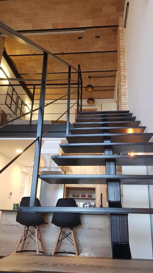 בוקאירנט Loft Mariola - Apartamento En El Centro Historico מראה חיצוני תמונה